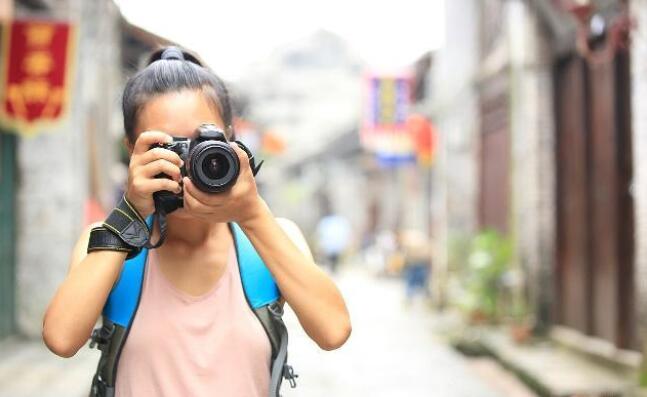 1652080732821377.jpg 艾木傳媒個(gè)人攝影師